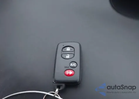 2012 Toyota Prius Three z USA, uszkodzony, nr VIN JTDKN3DU2C5432086